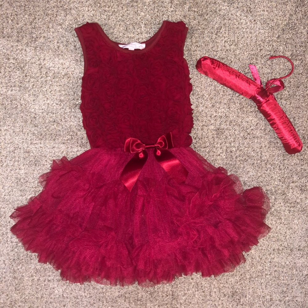 Onesie Dress, 24 Months. Stunning red roses.